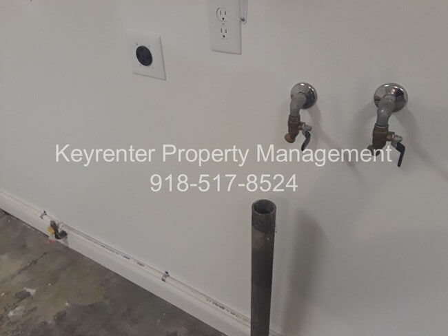 Building Photo - Lafortunate Park | 3 Bed | 2 Bath | Available end of June