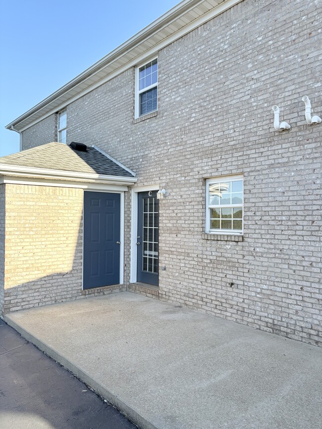 Building Photo - 117 Concord Dr