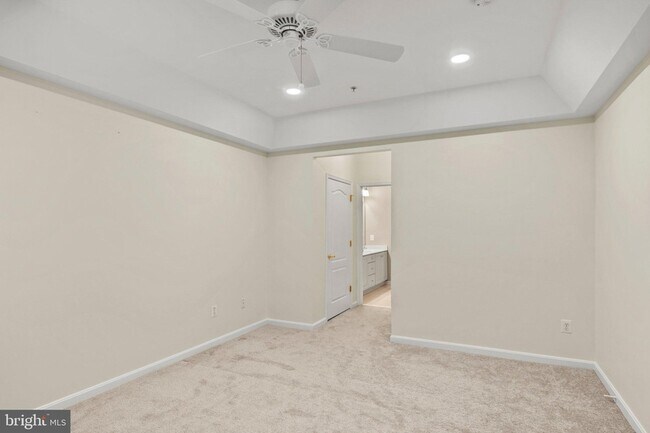 Building Photo - 6155 Shadywood Rd