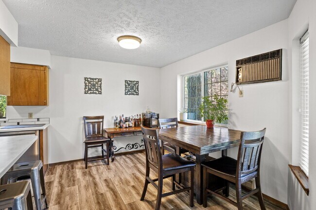Building Photo - The epitome of carefree condo life is righ...