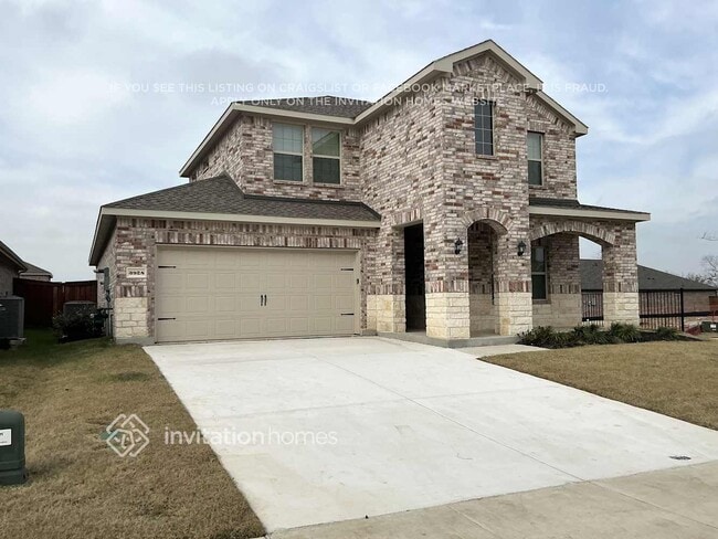 Building Photo - 3928 Jade Dr