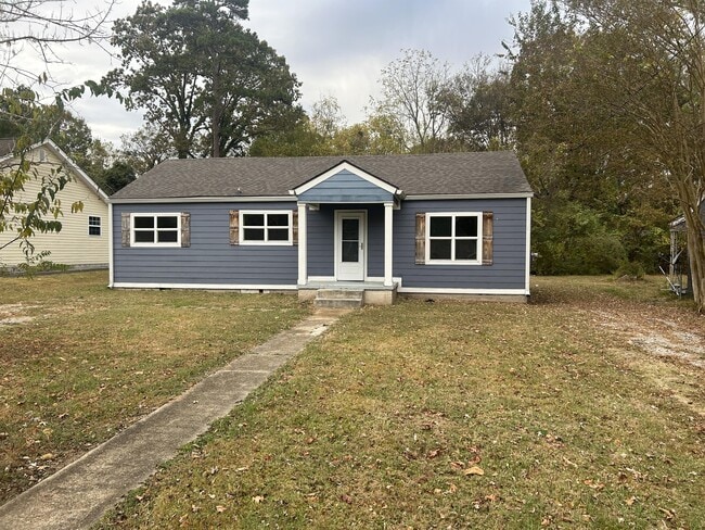 Building Photo - 130 Everglades Blvd