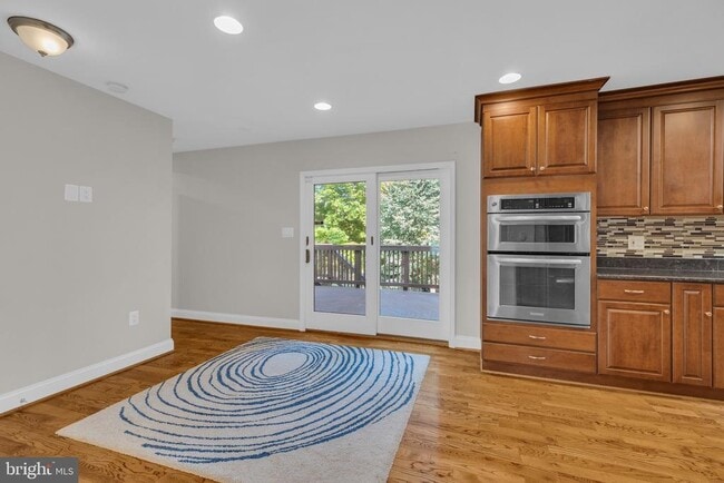 Building Photo - 7205 Van Ness Ct