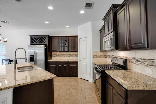 Building Photo - 9501 Bentley Garner Ln