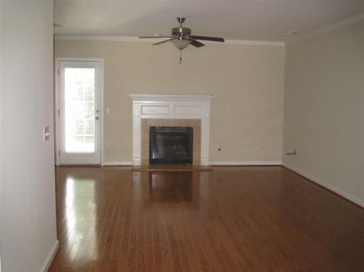 Building Photo - 30 Magnolia Glen Ln