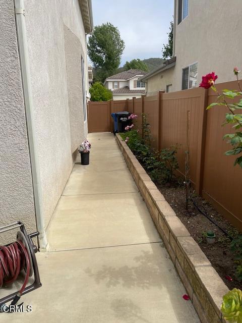 Building Photo - 477 Fallbrook Ave