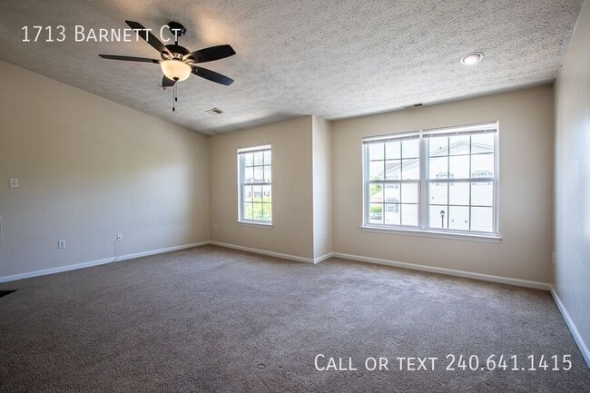 Building Photo - 1713 Barnett Ct