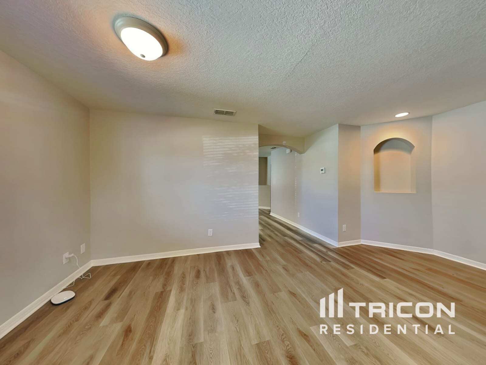 Building Photo - 591 Swallowtail Dr