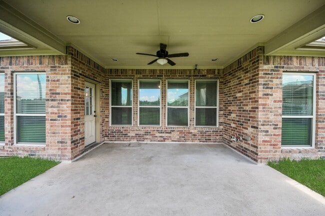 Building Photo - 2310 Brett Ct