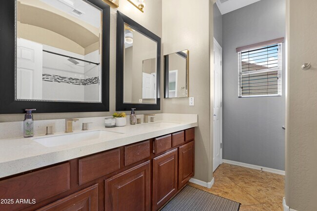 Building Photo - 5419 W Tether Trail