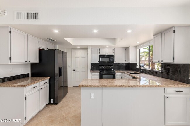Building Photo - 9645 W Kimberly Way