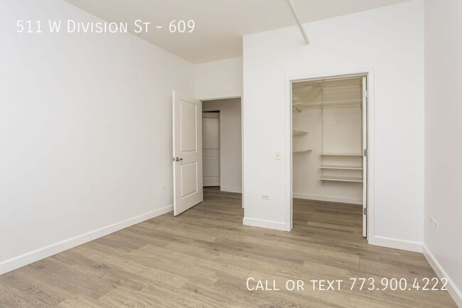 Building Photo - Old Town 2 bed 1 bath with in unit washer/...