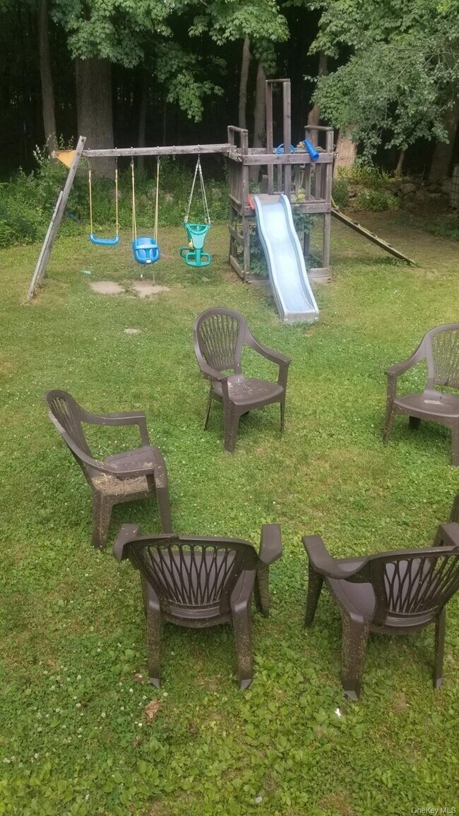 Building Photo - 7 Merriewold Ln S