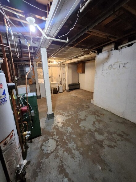 Building Photo - 2742 Laport Dr