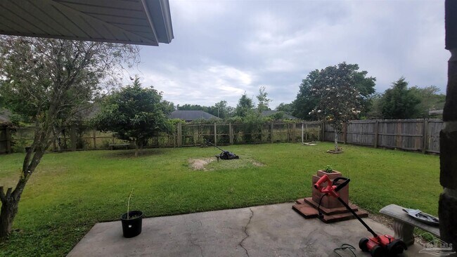 Building Photo - 5524 Tucker Circle