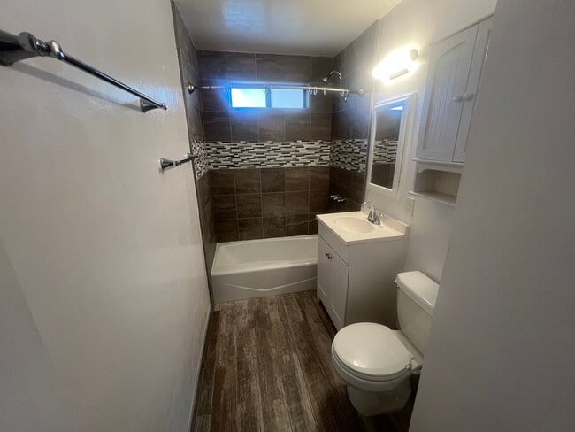 Building Photo - 880 San Mateo Ct