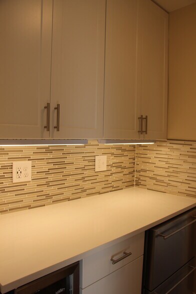 Building Photo - 720 North Monroe Street