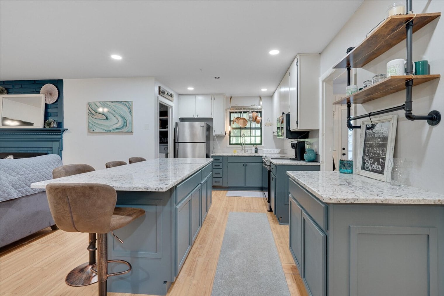 Building Photo - 409 Northclift Dr