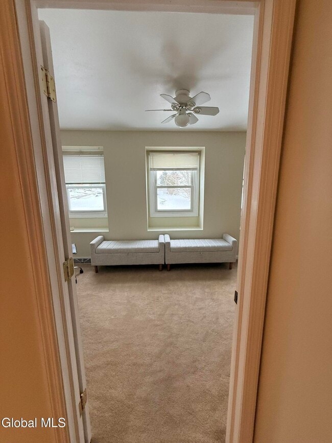 Building Photo - 120 Donna Lynn Dr