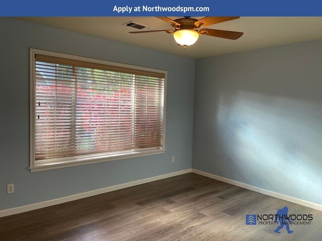 Building Photo - Lots of Room- 3 Bedroom 2 Bath Home with B...