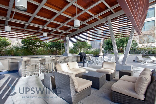 Building Photo - Gorgeous 1 Bedroom Condo at Axis