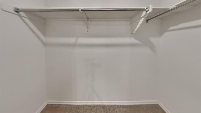 Building Photo - 16117 Lovers Ln