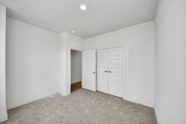 Building Photo - 3004A Ventas Dr