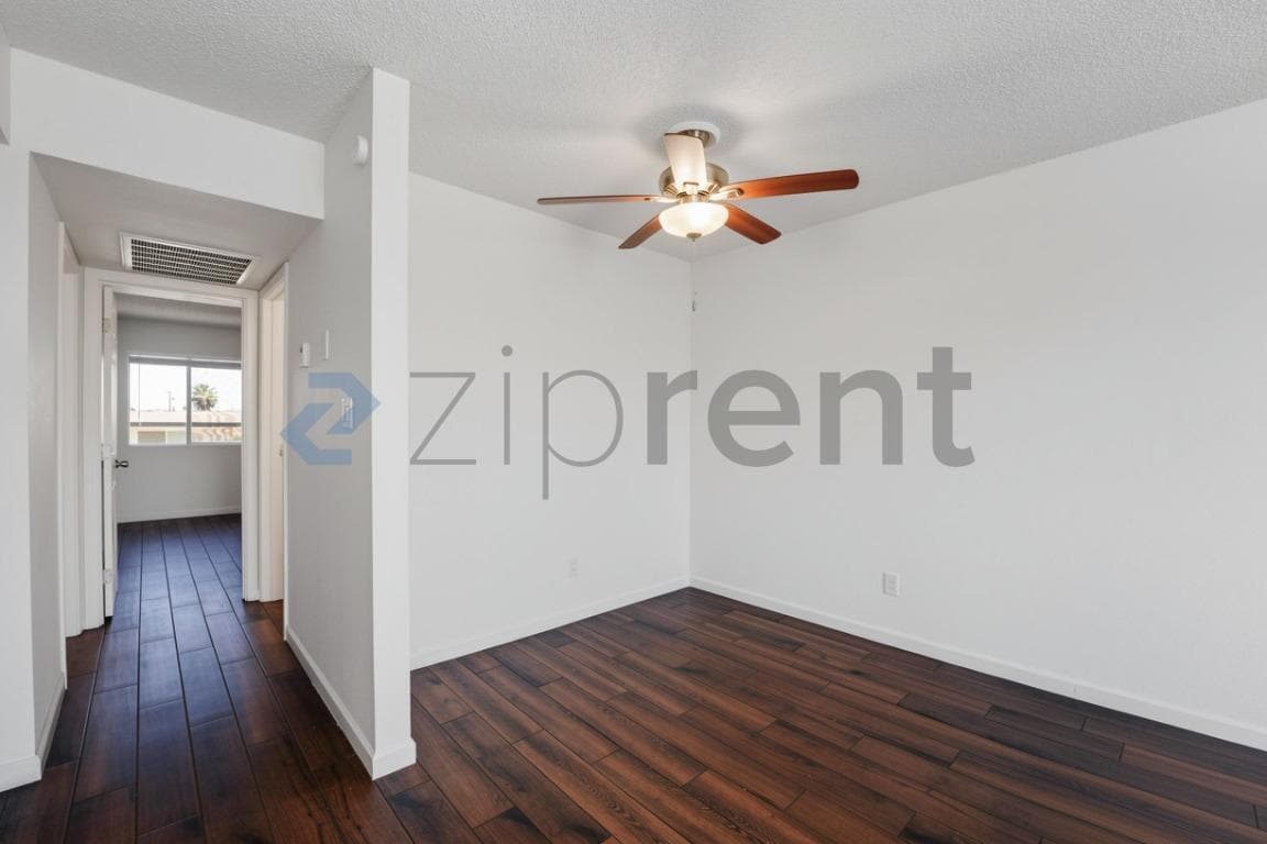 Building Photo - Unit 602