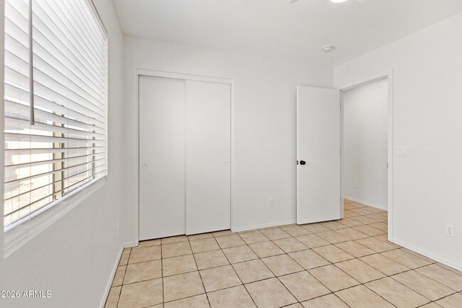 Building Photo - 10054 E Crescent Ave