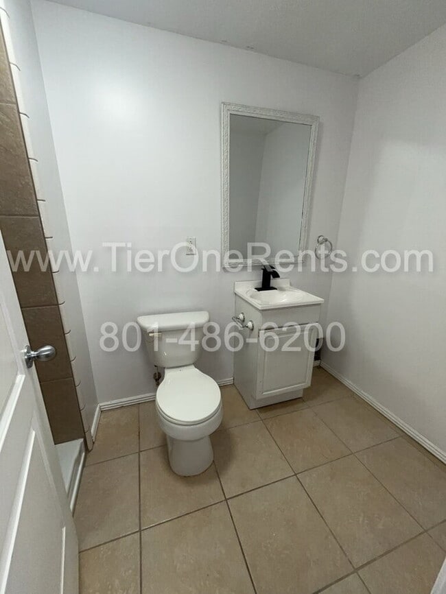 Building Photo - NO DEPOSIT option available for qualified ...