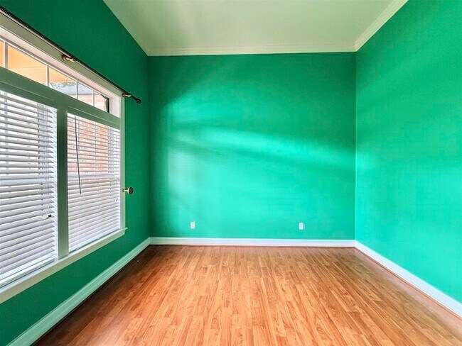 Building Photo - 1779 Cassatt Dr