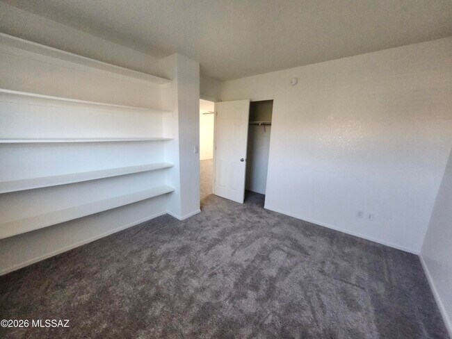 Building Photo - 13697 E Oxmoor Valley Dr