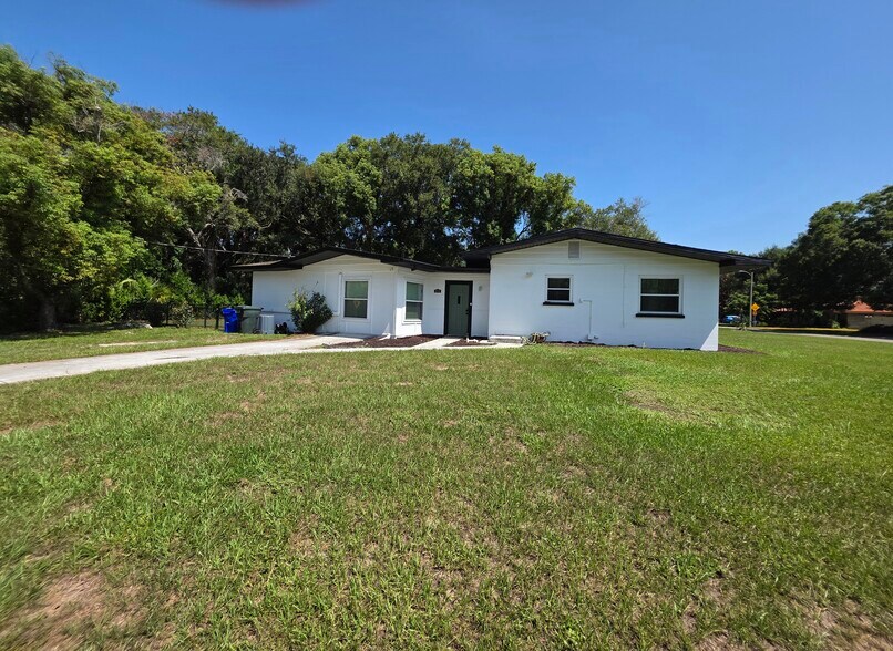 Building Photo - 1641 Meadowbrook Ave