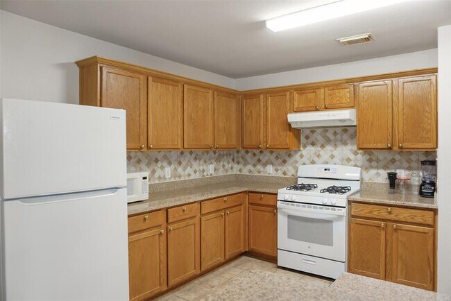 Building Photo - 1617 Gaylord Dr