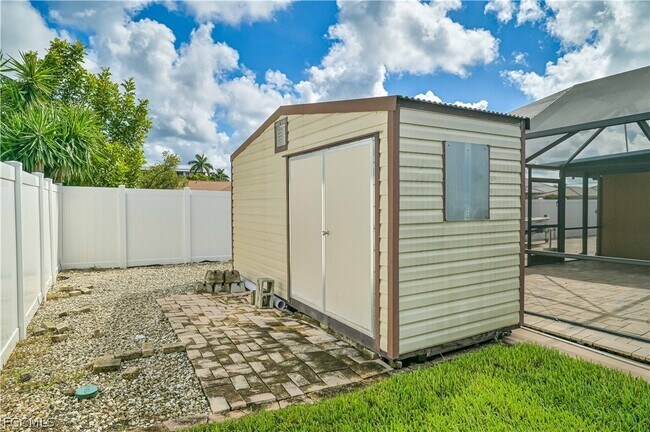 Building Photo - 4414 SE 20th Pl