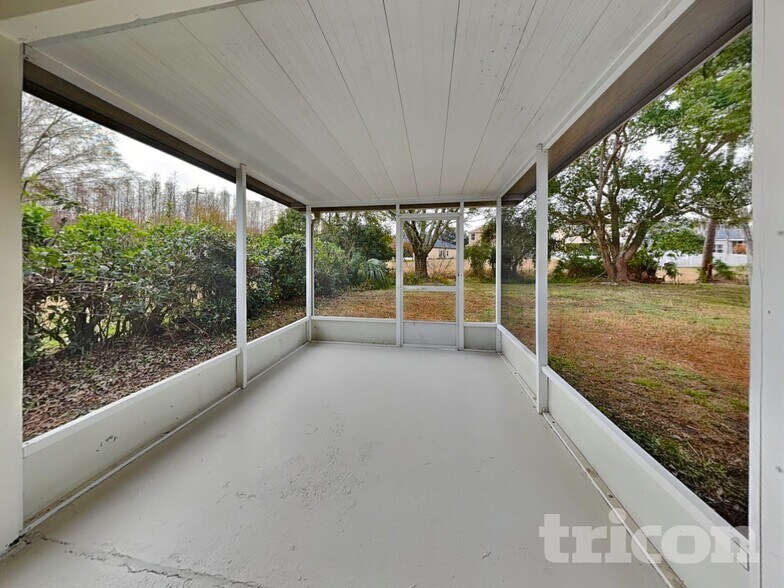 Building Photo - 28534 Tall Grass Dr