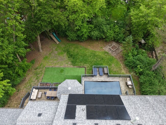 Building Photo - 155 Salford Dr