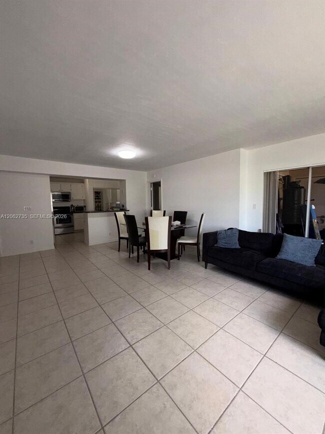 Building Photo - 12193 Royal Palm Blvd