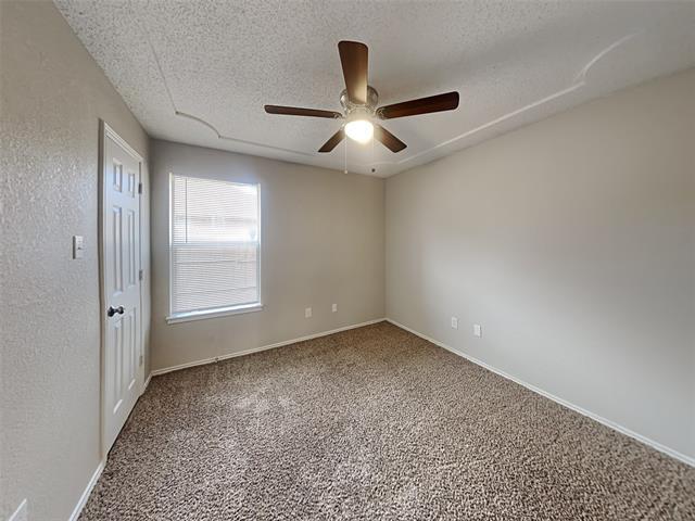 Building Photo - 813 NW Park Meadow Ln