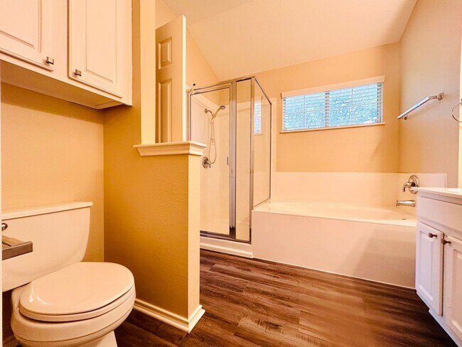 Building Photo - 1900 Scofield Ridge Pkwy