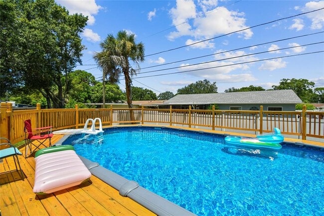 Building Photo - 2221 Calexico Way S