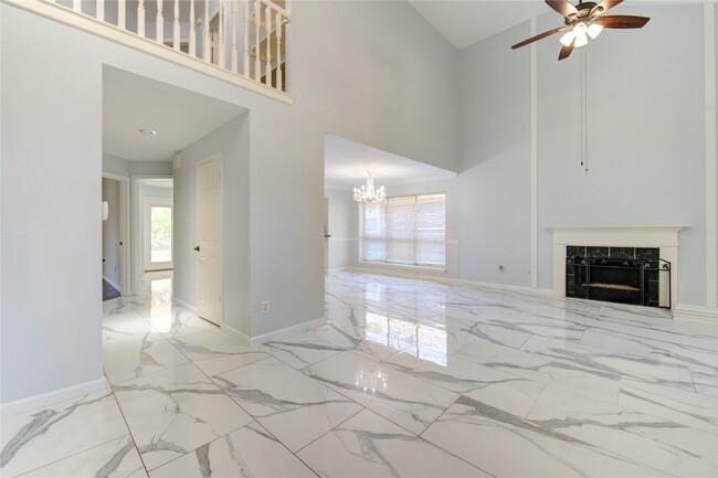 Building Photo - 115 Crimson Bay Dr