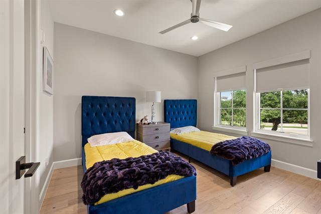 Building Photo - 2850 Lakeside Pkwy