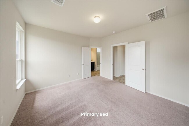 Building Photo - 123 White Dunes Dr