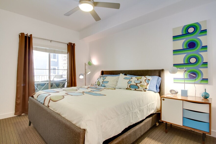 Building Photo - 5450 E Deer Valley Dr