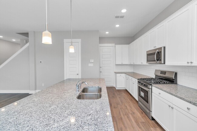 Building Photo - 1408 Oliver Manor Ln