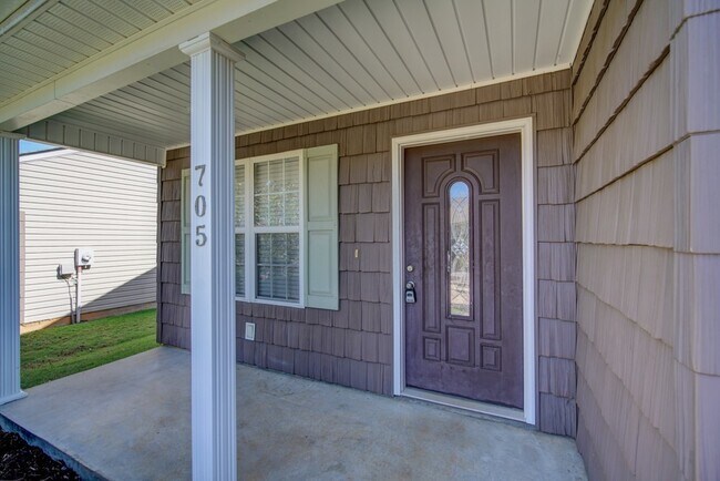 Building Photo - Large 2 BR, 2 BA Dual Master Suite in Boiling Springs Convenient to Shopping, Dining, Easy Access...