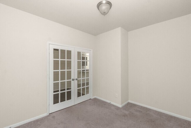 Building Photo - 2218 Golden Bay Ln