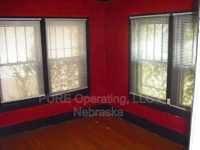 Building Photo - 215-225 N 49th St