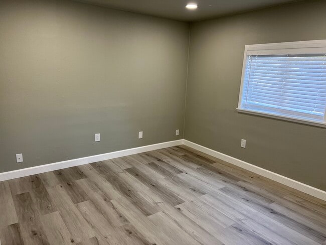Building Photo - Single Family House Tacoma